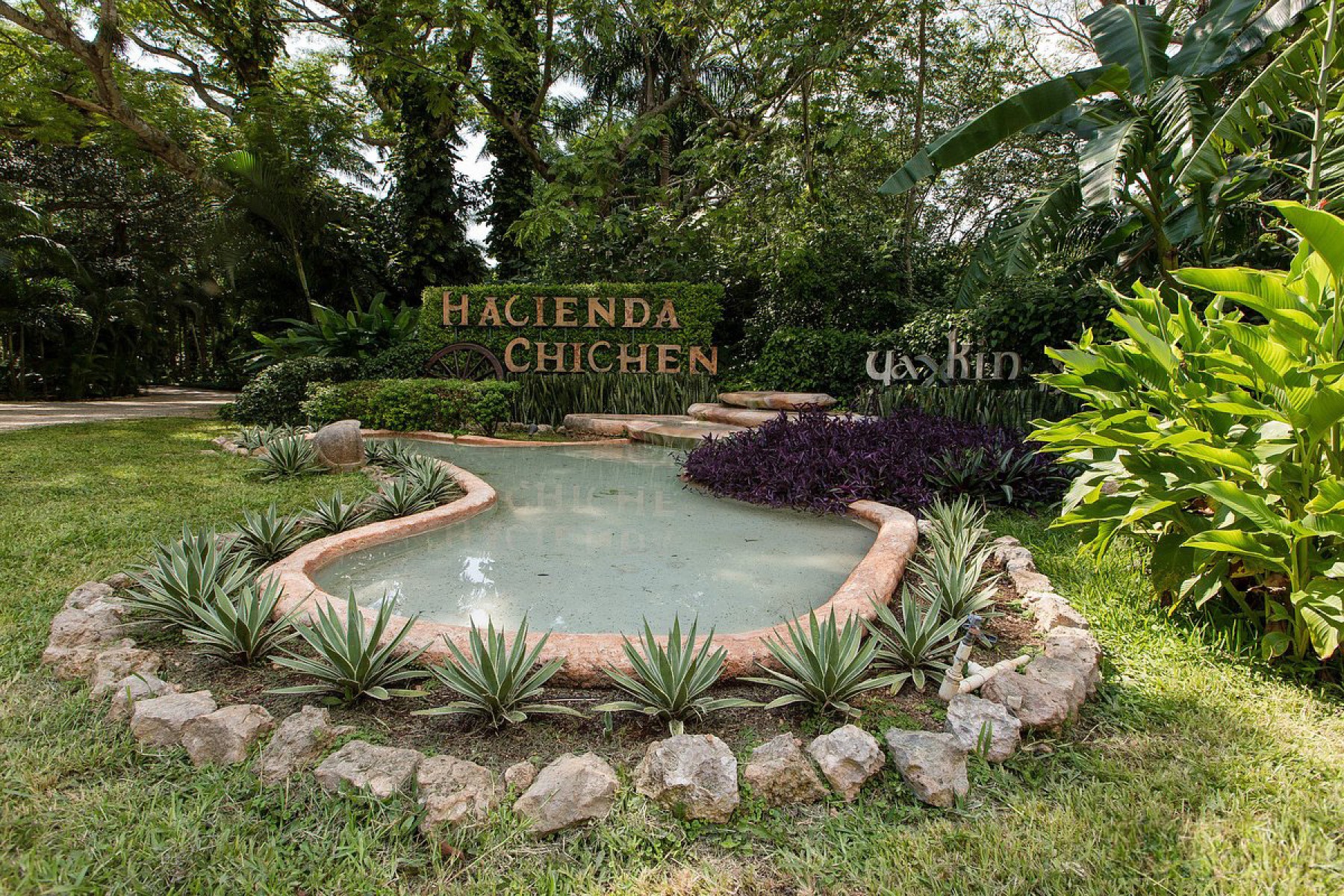Hacienda Chichen Resort